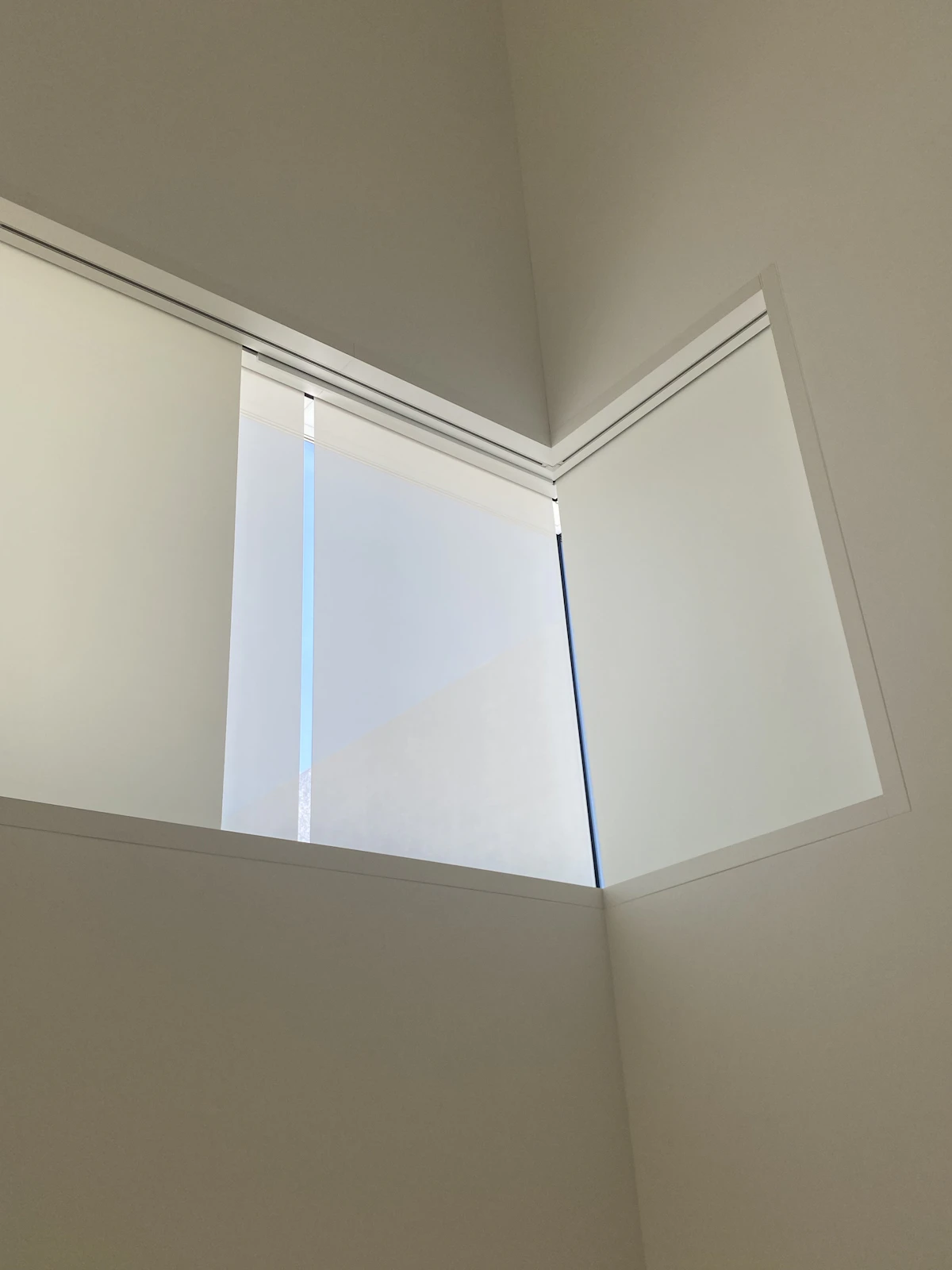 Fenêtre aluminium avec vue naturelle